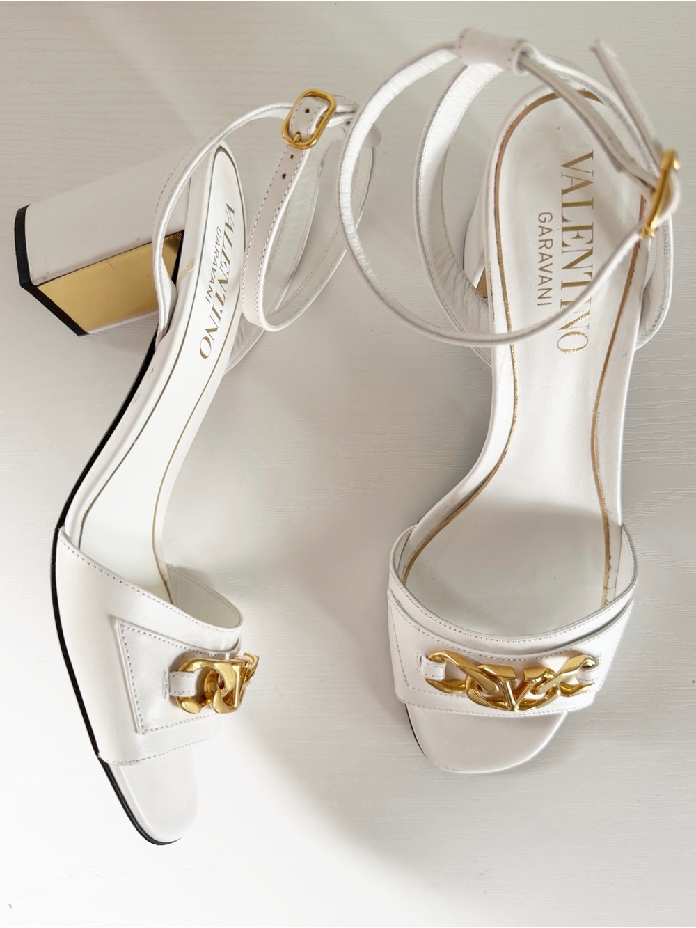 Valentino Garavani VLogo Chain Sandals White Leather Block Heel EU 40 US 10